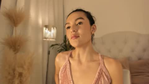 Snapshot of marian_skinny chatting on March 4, 2026, 2:01 pm Marian online show from March 4, 2026, 2:01 pm