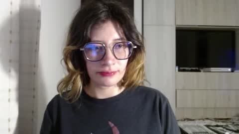 Mariana online show from December 18, 2024, 9:18 pm