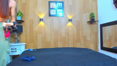 Mariana Angel online show from December 30, 2024, 2:19 pm