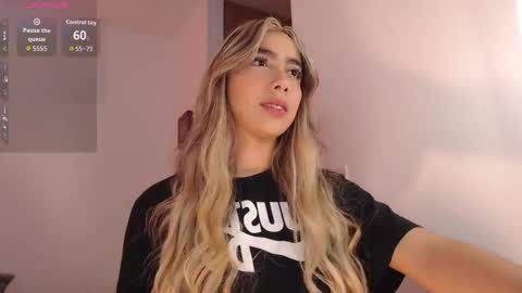 Snapshot of mariana_es chatting on September 19, 2025, 8:42 pm Mariana online show from September 19, 2025, 8:42 pm