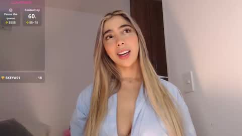 Snapshot of mariana_es chatting on September 28, 2025, 5:18 pm Mariana online show from September 28, 2025, 5:18 pm