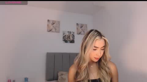 Mariana online show from March 15, 2026, 5:19 pm