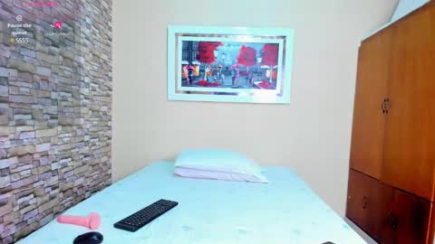 mariana mauricio online show from February 9, 2025, 2:06 am