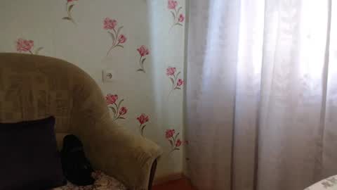 Snapshot of mariana_mur chatting on April 16, 2026, 4:35 am MarianaMur online show from April 16, 2026, 4:35 am