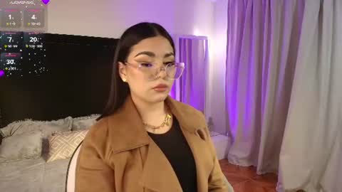 Snapshot of mariana_owen chatting on June 13, 2026, 11:52 am online show from June 13, 2026, 11:52 am