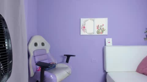 mariana_rossi_ online show from February 28, 2025, 4:42 pm