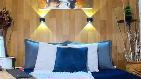 Mariana Angel online show from November 20, 2025, 7:02 pm