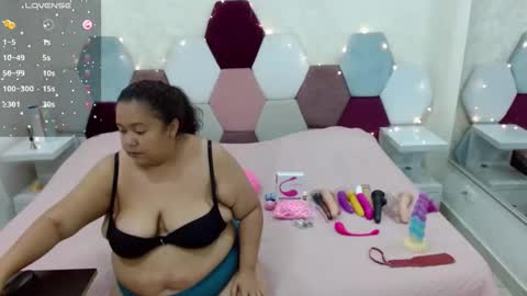 Snapshot of marianabbw_ chatting on February 23, 2025, 7:28 pm mariana online show from February 23, 2025, 7:28 pm