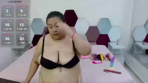 Snapshot of marianabbw_ chatting on October 16, 2025, 6:09 pm mariana online show from October 16, 2025, 6:09 pm