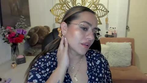 Mariana Lopez online show from February 18, 2025, 6:37 am