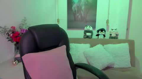 Mariana Lopez online show from February 21, 2025, 3:45 am