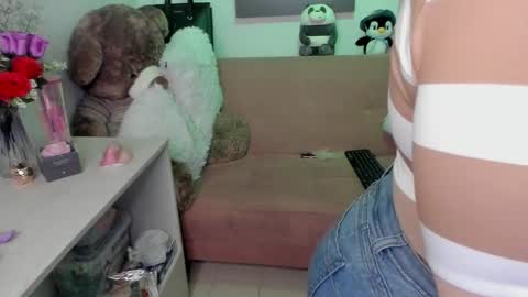 Mariana Lopez online show from February 23, 2025, 2:07 am