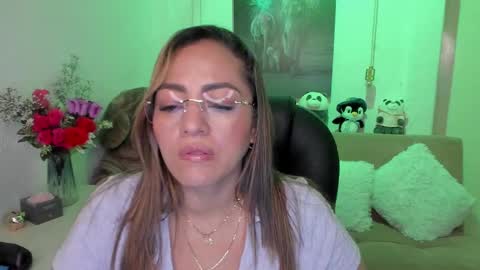 Mariana Lopez online show from February 25, 2025, 6:25 am