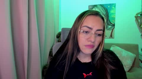 Mariana Lopez online show from February 2, 2026, 1:04 am