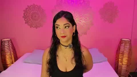 Snapshot of marianamontezz chatting on June 15, 2026, 8:33 pm online show from June 15, 2026, 8:33 pm