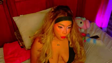 Mariana Prada online show from November 29, 2025, 7:00 am