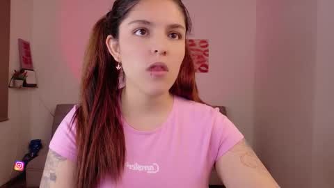 mariangeel_ online show from December 5, 2025, 1:03 am