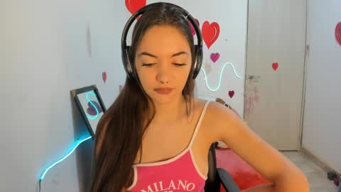 Snapshot of mariangel_3 chatting on February 17, 2025, 8:36 pm Mariangel online show from February 17, 2025, 8:36 pm