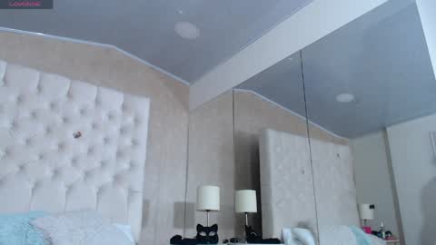 la crespa x online show from April 16, 2026, 12:28 pm