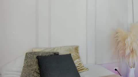 Maria Pettit online show from February 19, 2026, 11:39 am