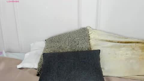 Maria Pettit online show from March 5, 2026, 12:01 pm