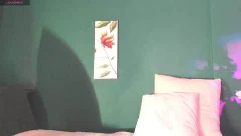 Snapshot of mariateresa11 chatting on December 4, 2025, 11:52 am Theressa online show from December 4, 2025, 11:52 am