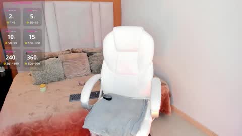 marie_bass online show from November 24, 2025, 12:16 pm