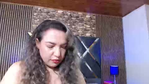 marie_hss online show from December 3, 2025, 5:11 pm