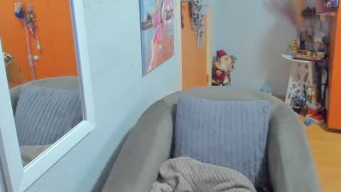 Snapshot of marie_marie03 chatting on January 4, 2025, 12:05 pm Marie online show from January 4, 2025, 12:05 pm