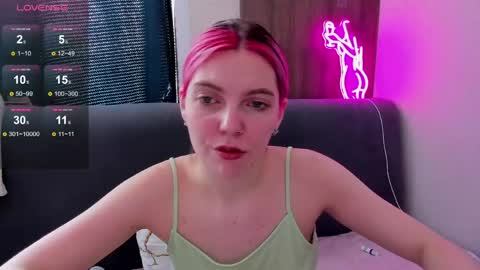 Snapshot of marie_reyess chatting on April 23, 2026, 4:14 am Marie 3 online show from April 23, 2026, 4:14 am