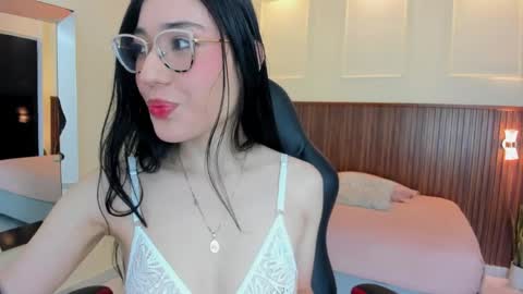 Snapshot of marie_tapner chatting on April 17, 2026, 12:30 pm MARIE online show from April 17, 2026, 12:30 pm