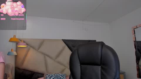 Snapshot of marieetaylor chatting on February 26, 2026, 6:18 pm Mariee online show from February 26, 2026, 6:18 pm