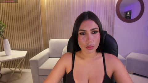 Snapshot of mariejane2 chatting on January 17, 2025, 10:44 am Im Marie Jane online show from January 17, 2025, 10:44 am