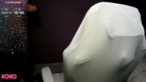 Maria  online show from November 3, 2025, 12:06 pm