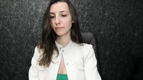 Snapshot of marielleanker chatting on September 19, 2025, 1:51 am marielleanker online show from September 19, 2025, 1:51 am