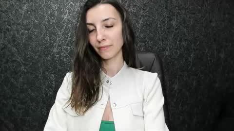 Snapshot of marielleanker chatting on October 5, 2025, 11:08 am marielleanker online show from October 5, 2025, 11:08 am