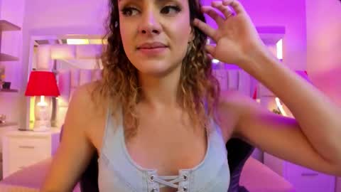 mariiahneedles online show from February 22, 2026, 1:51 am