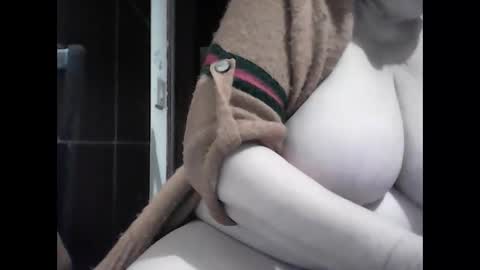 marilu64 online show from February 18, 2025, 9:09 pm