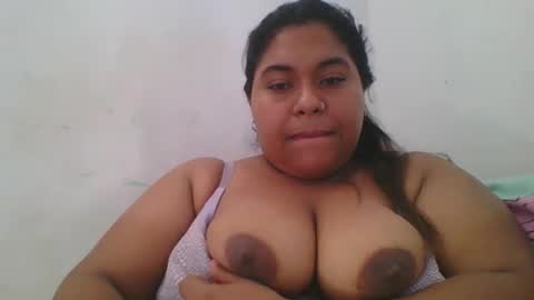 marilyn_porto online show from April 17, 2026, 6:44 pm