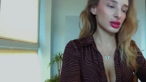 MarilynDevilish online show from January 15, 2026, 8:41 am