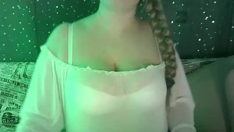 Marina online show from November 22, 2025, 4:17 pm