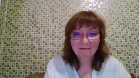 marinamrs online show from September 8, 2025, 4:39 pm