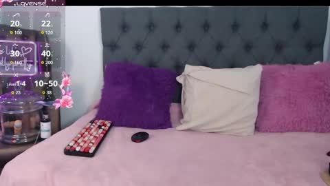 Paula Maria online show from September 22, 2025, 9:06 pm