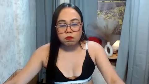 LEAH online show from February 23, 2026, 6:49 pm