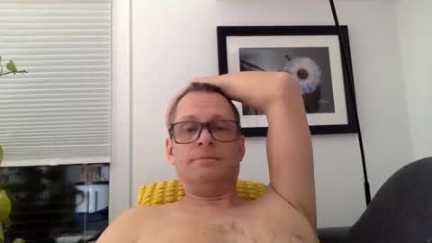 Snapshot of mark32571 chatting on April 16, 2026, 8:48 am Little Mark online show from April 16, 2026, 8:48 am