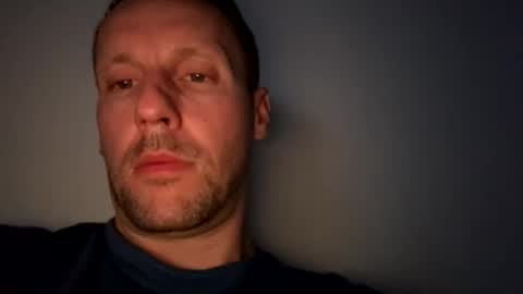 Mark online show from October 16, 2025, 8:54 pm