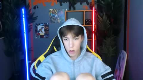 Mark online show from November 10, 2025, 10:47 am