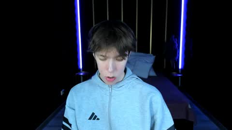 Mark online show from April 24, 2026, 12:51 pm