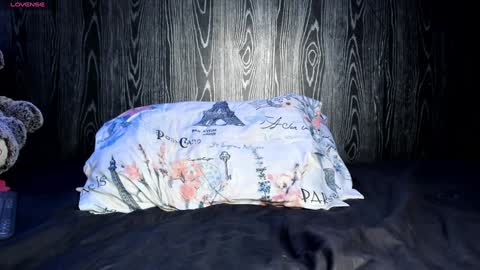 Snapshot of mark_buffet02 chatting on January 28, 2025, 5:24 pm Mark Buffet online show from January 28, 2025, 5:24 pm