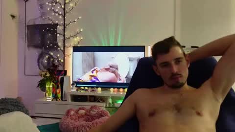 mark_hardman5 online show from November 4, 2025, 7:02 pm